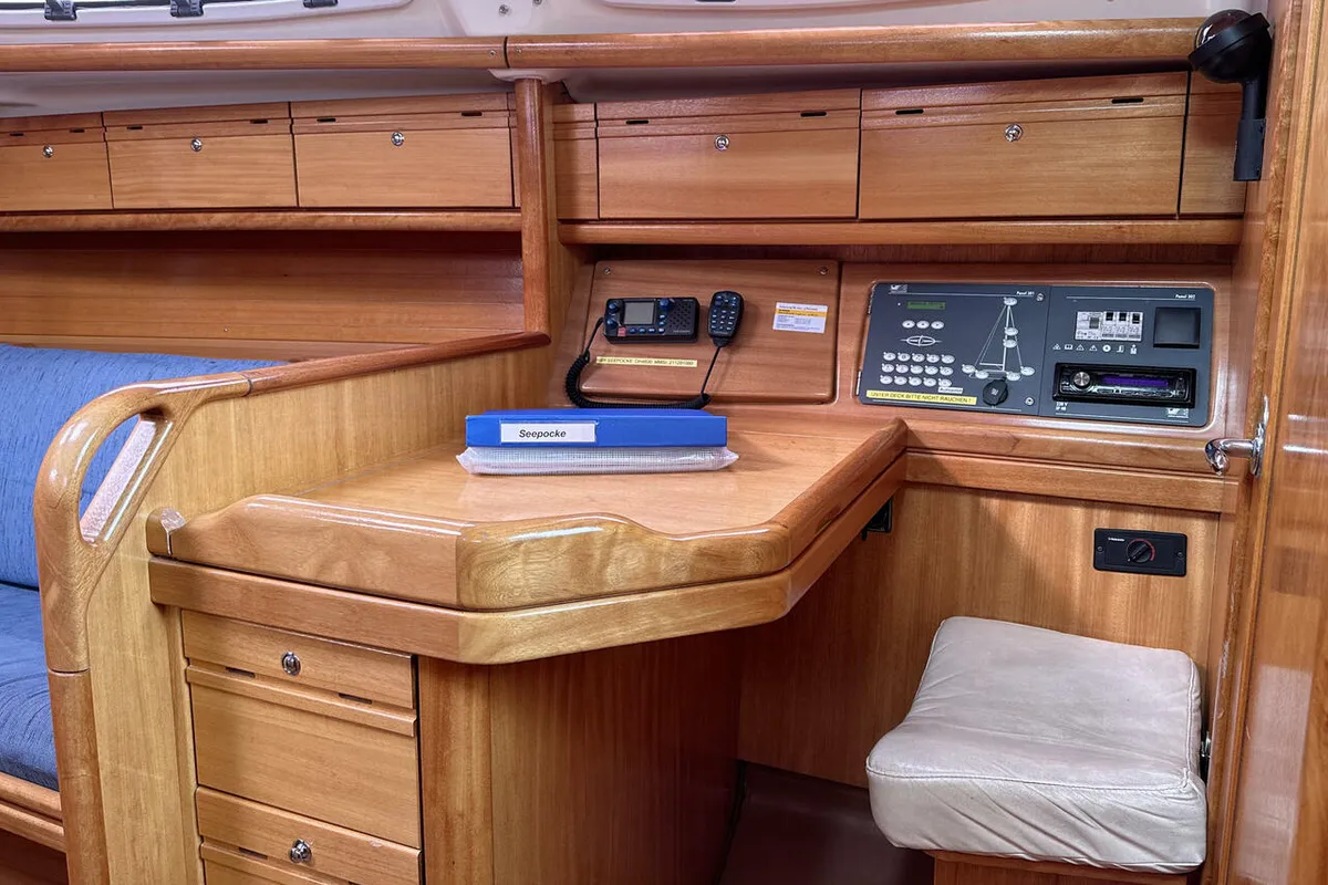 Salon of Seepocke, a Bavaria 31 Cruiser sailboat at Flensburg, Germany