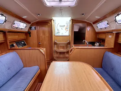 Salon of Seepocke, a Bavaria 31 Cruiser sailboat at Flensburg, Germany