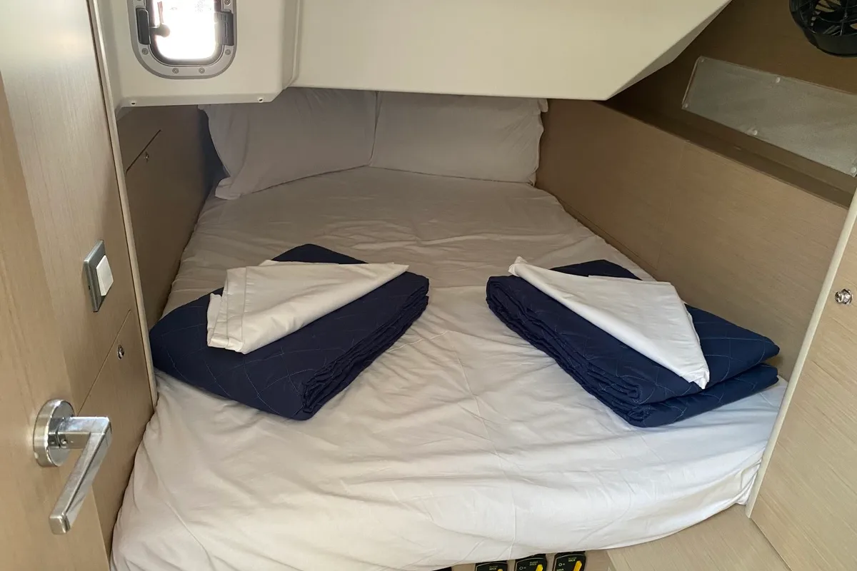 Cabin on Blue Eyes II, a Beneteau Oceanis 40.1 sailboat at Olbia, Italy