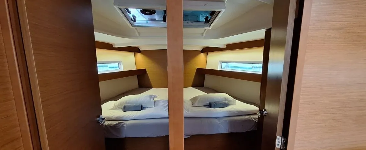Cabin on Soyka, a Jeanneau Sun Odyssey 440 sailboat at Grad Šibenik, Croatia