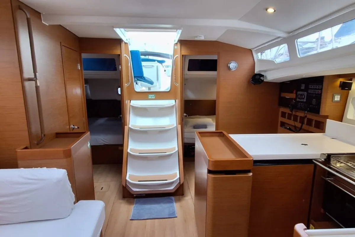 Salon of Soyka, a Jeanneau Sun Odyssey 440 sailboat at Grad Šibenik, Croatia