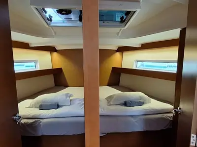 Cabin on Soyka, a Jeanneau Sun Odyssey 440 sailboat at Grad Šibenik, Croatia