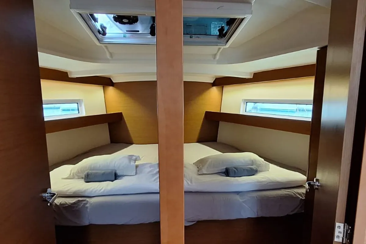 Cabin on Soyka, a Jeanneau Sun Odyssey 440 sailboat at Grad Šibenik, Croatia