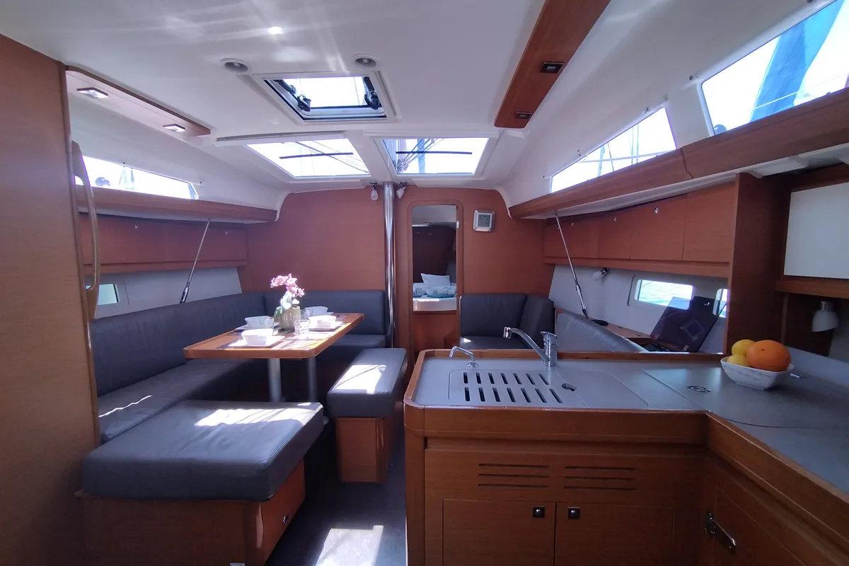 Salon of Pamoja, a Dufour 412 sailboat at Olbia, Italy