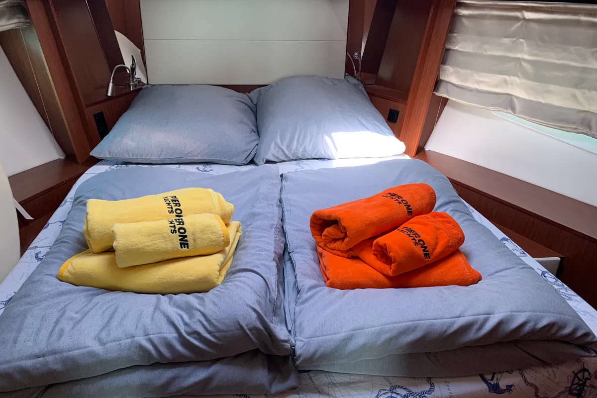 Cabin on Sunrise, a Bavaria Virtess 420 Fly motorboat at Grad Trogir, Croatia