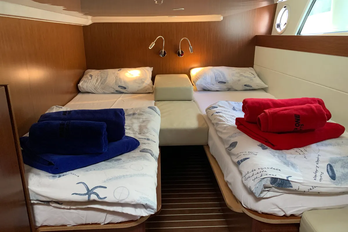 Cabin on Sunrise, a Bavaria Virtess 420 Fly motorboat at Grad Trogir, Croatia