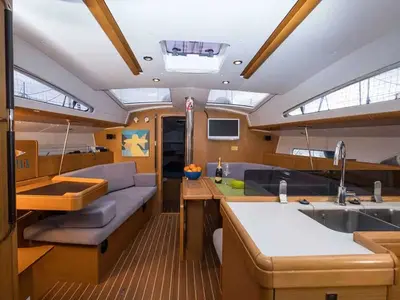 Salon of Malandrina, a Jeanneau Sun Odyssey 42DS sailboat at Punta Ala, Italy