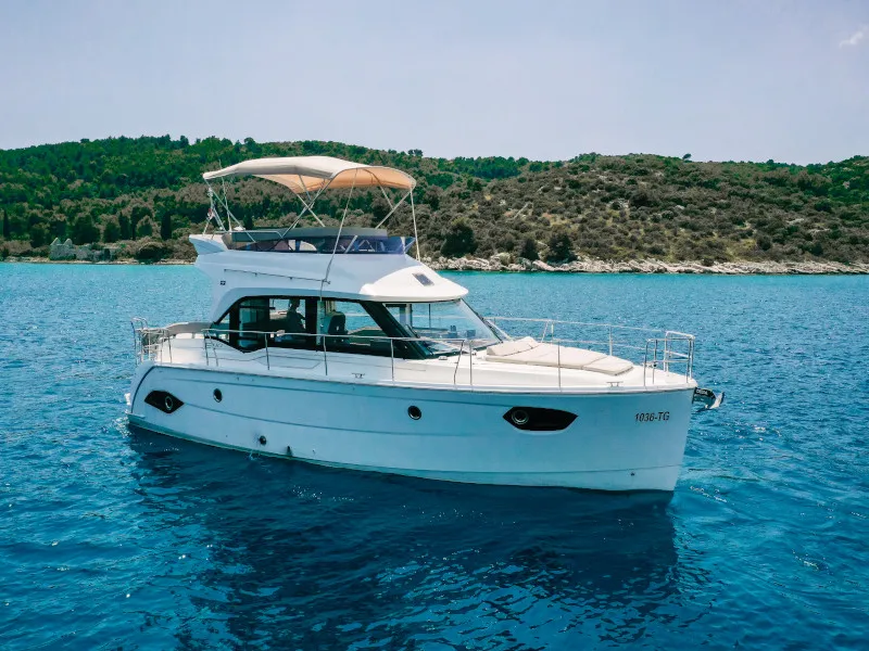 Exterior view of Danijela, a Bavaria E40 Fly motorboat at Seget Donji, Croatia