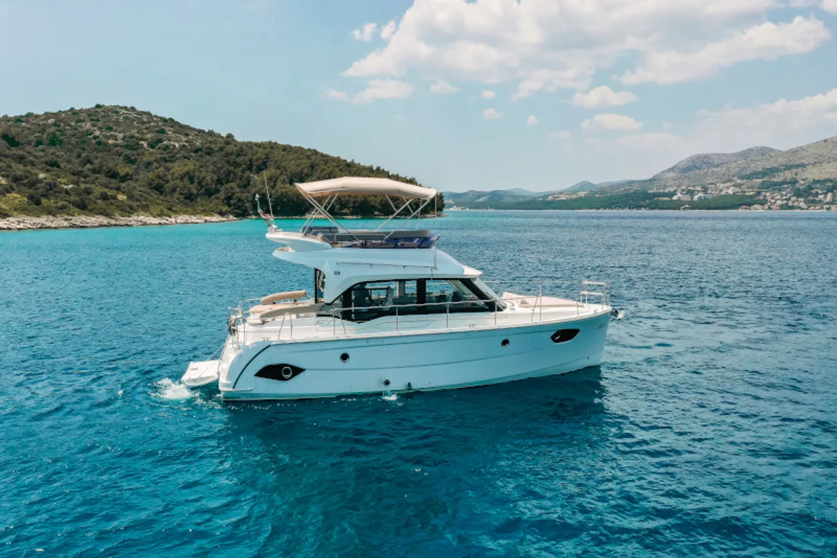 Exterior view of Danijela, a Bavaria E40 Fly motorboat at Seget Donji, Croatia