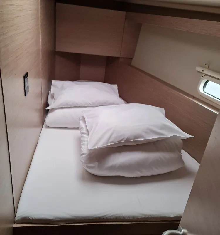 Cabin on Ariel, a Hanse 458 sailboat at Grad Biograd na Moru, Croatia