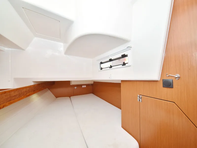 Cabin on Pia M, a Bavaria Cruiser 40 sailboat at Zadar, Croatia