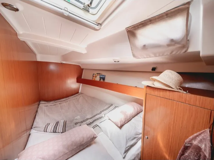 Cabin on ZORBA, a Beneteau Cyclades 50.5 sailboat at Aegina, Greece