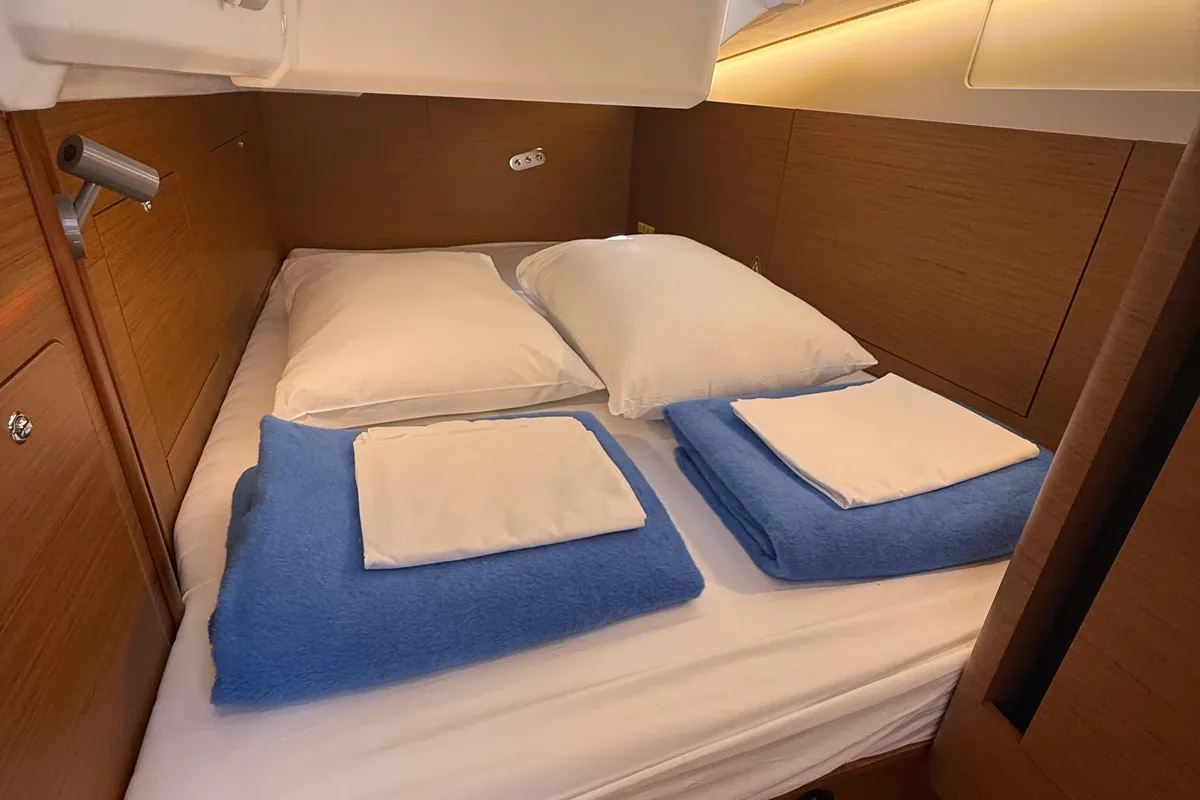 Cabin on Sunset Kiss, a Jeanneau Sun Odyssey 410 sailboat at Dubrovnik, Croatia