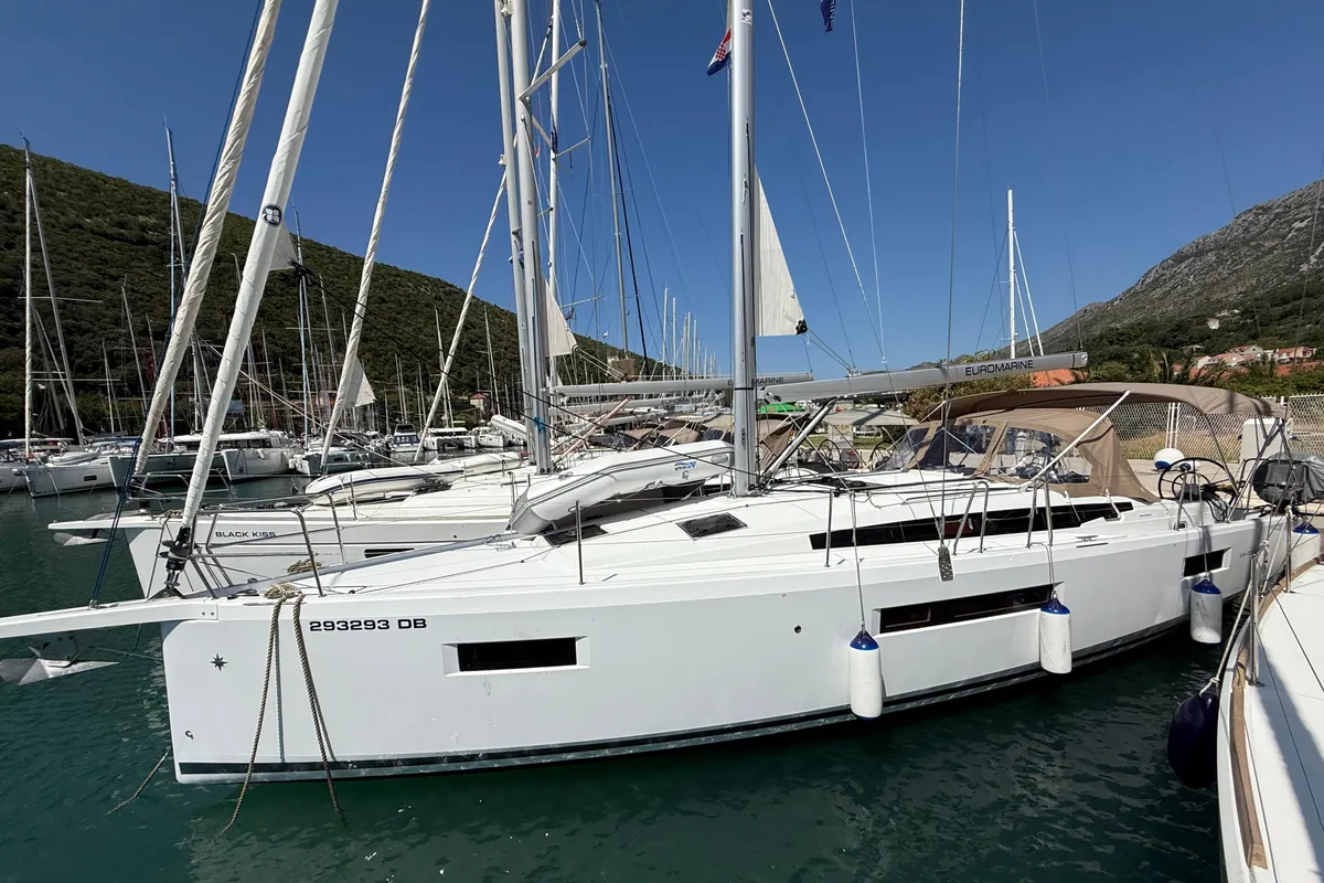 Galley of Sunset Kiss, a Jeanneau Sun Odyssey 410 sailboat at Dubrovnik, Croatia