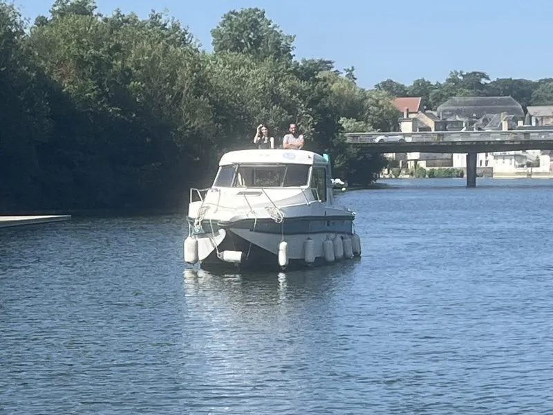 Exterior view of Pop, a Nicols Sedan 800 motorboat at Sablé-sur-Sarthe, France