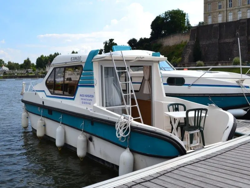 Exterior view of Pop, a Nicols Sedan 800 motorboat at Sablé-sur-Sarthe, France
