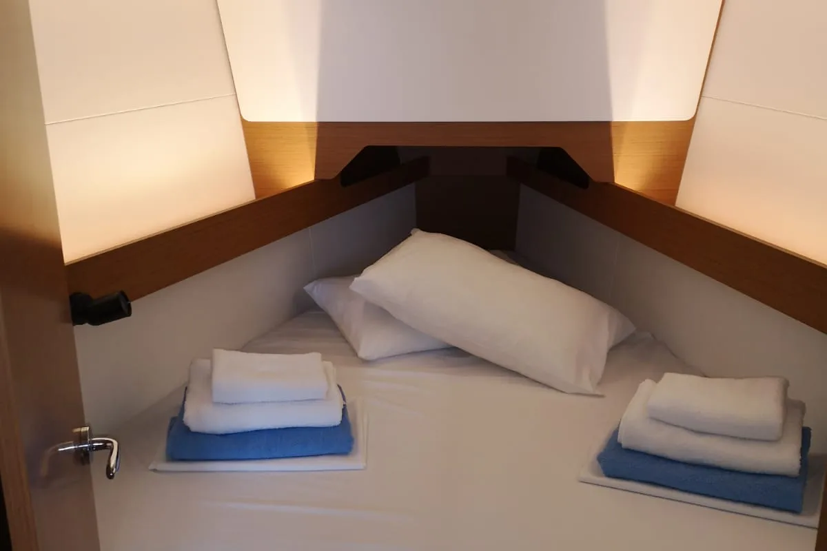 Cabin on Actaea, a Jeanneau Sun Odyssey 349 sailboat at Volos, Greece