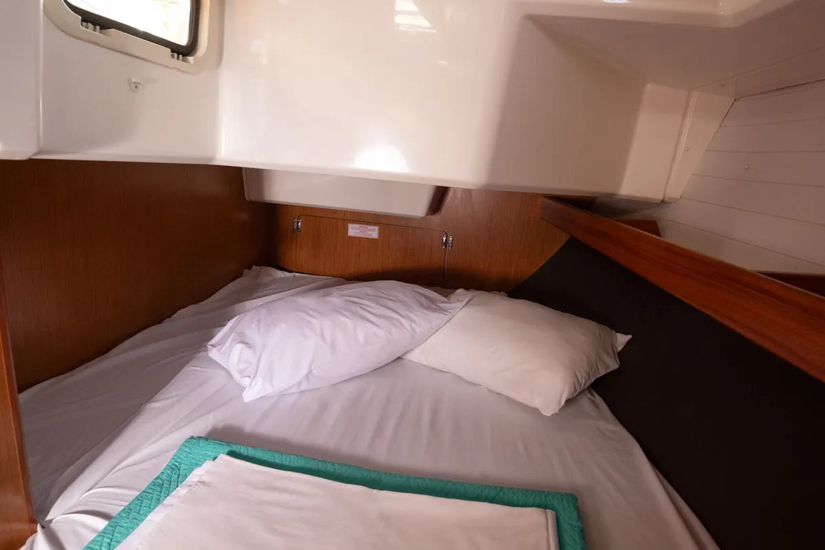 Cabin on Marlo, a Bavaria Cruiser 37 sailboat at Athens, Greece