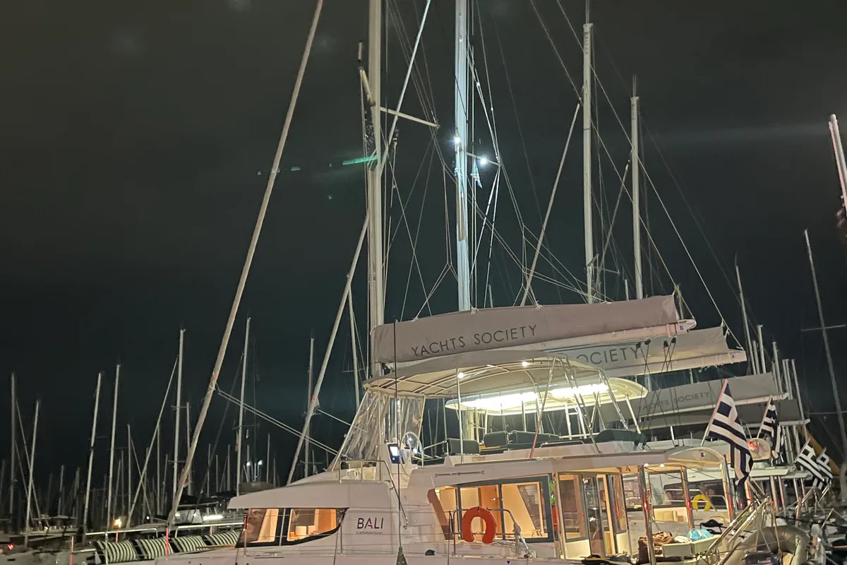 Exterior view of Romar VI, a Bali 4.6 catamaran at Athens, Greece