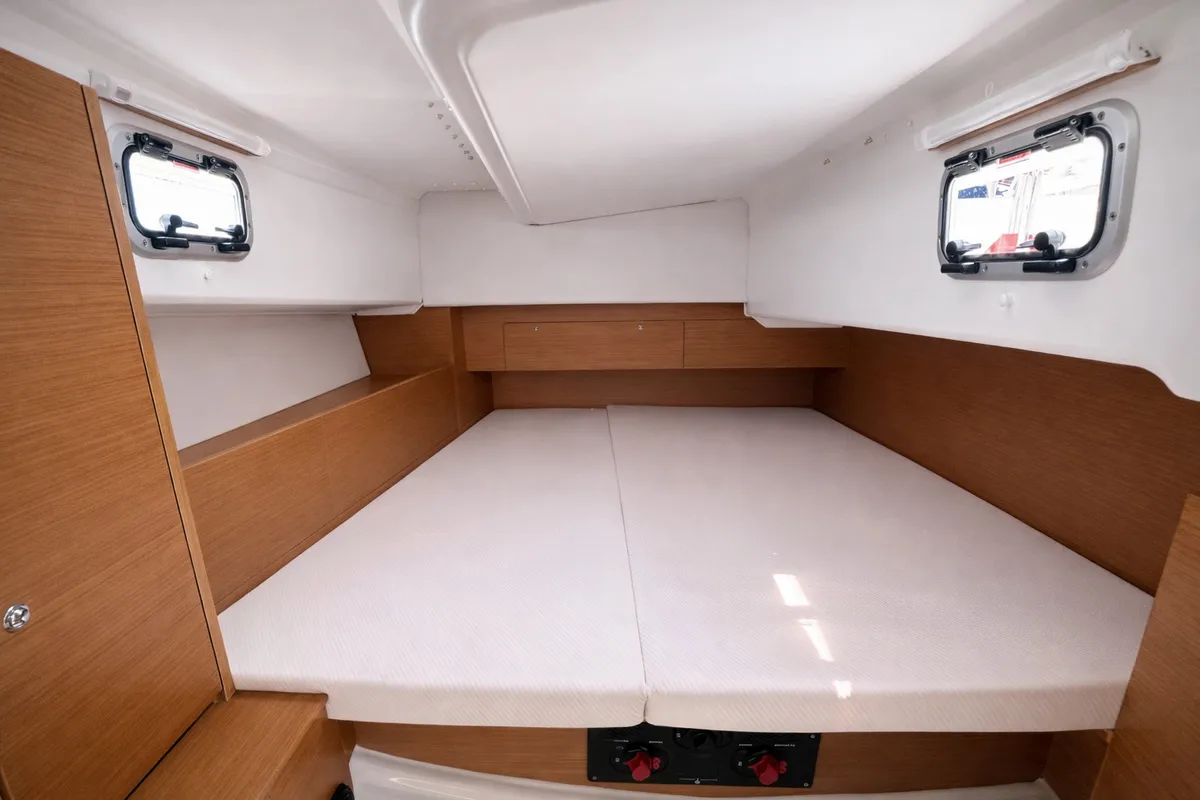 Cabin on All in, a Jeanneau Sun Odyssey 350 sailboat at Nettuno, Italy