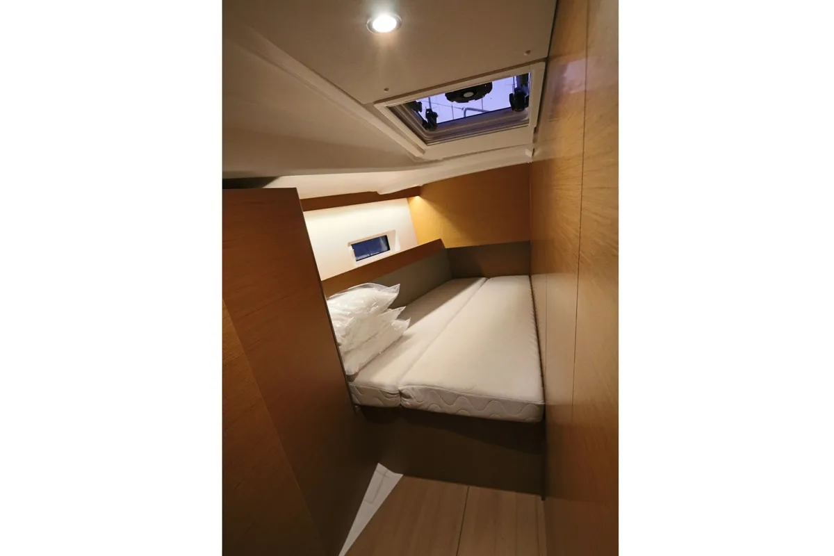 Cabin on Aqua Fun, a Jeanneau Sun Odyssey 490 sailboat at Lavrion, Greece