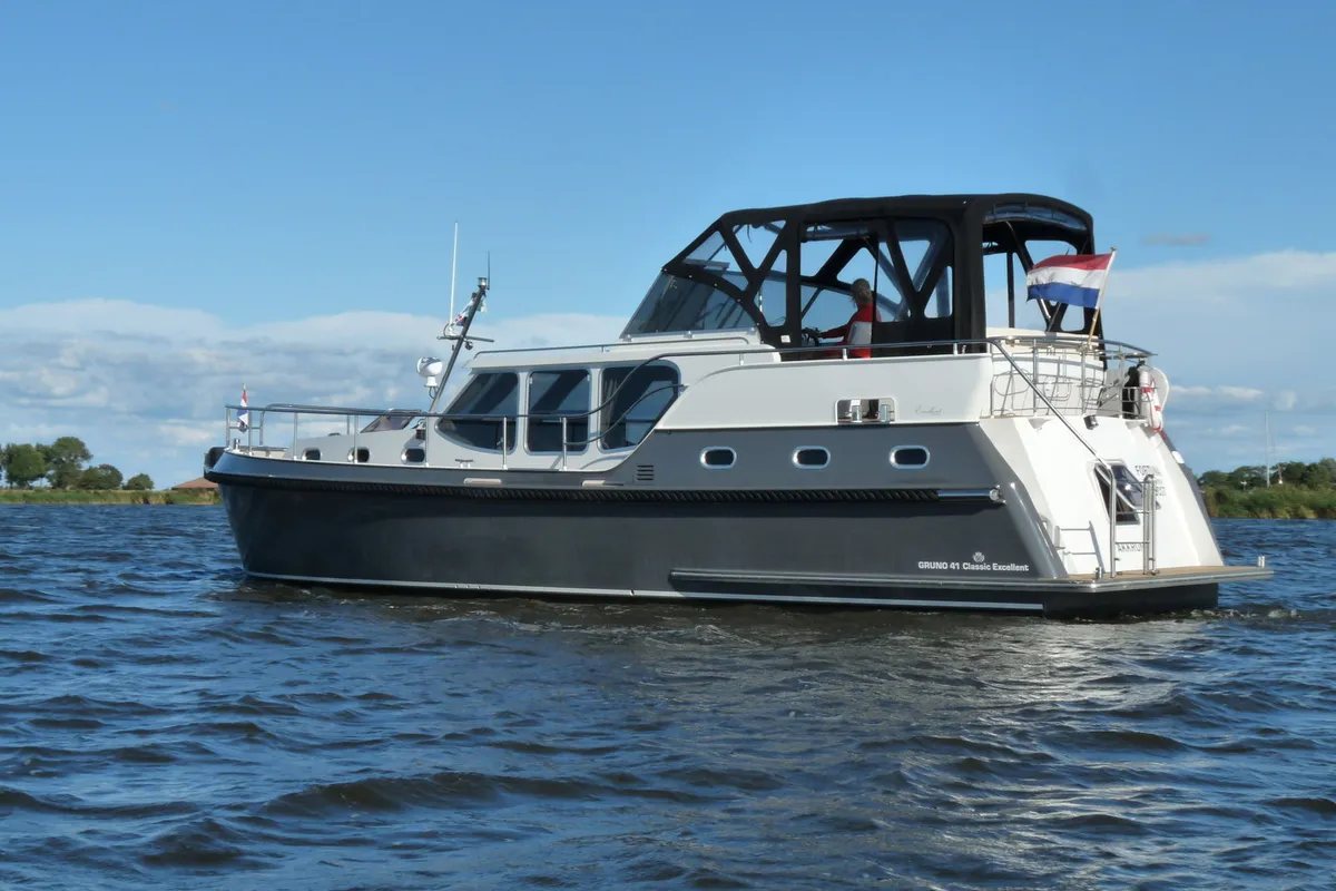 Exterior view of Fortuna, a Gruno 41 Excellent motorboat at Akkrum, Netherlands
