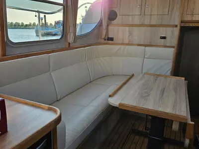 Salon of Fortuna, a Gruno 41 Excellent motorboat at Akkrum, Netherlands