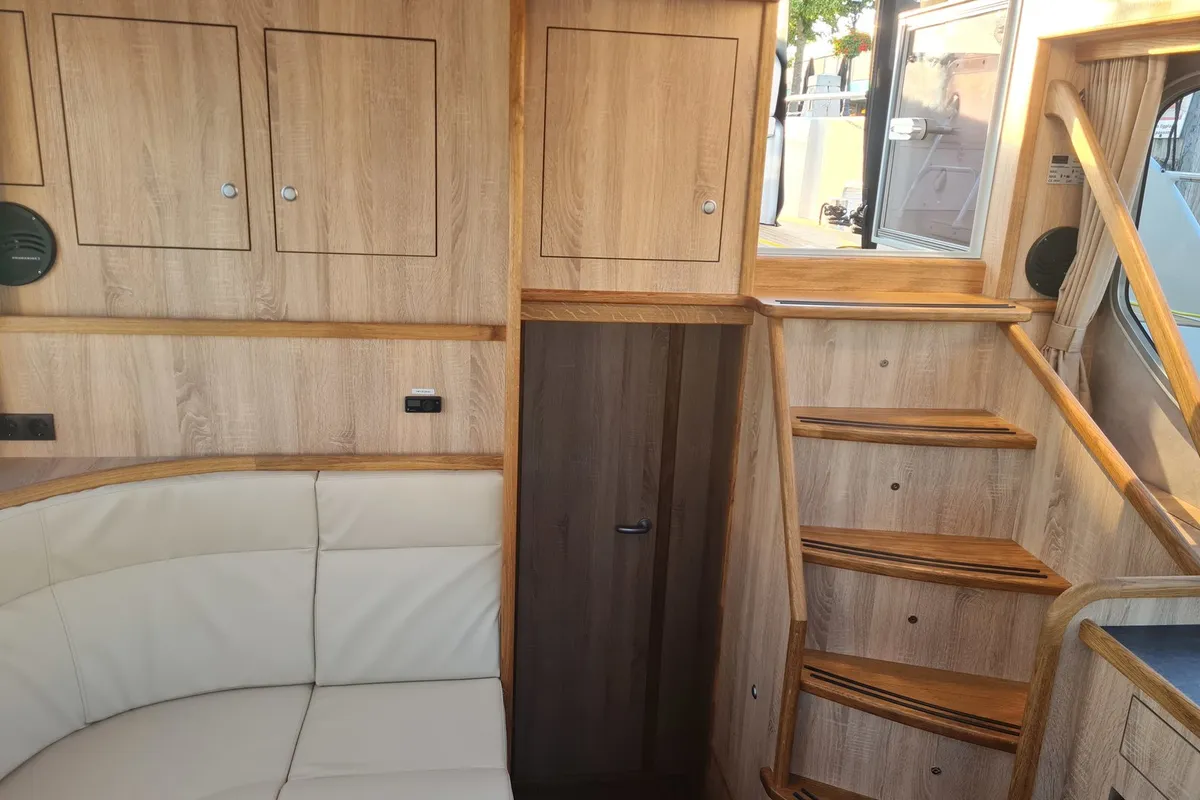 Salon of Fortuna, a Gruno 41 Excellent motorboat at Akkrum, Netherlands