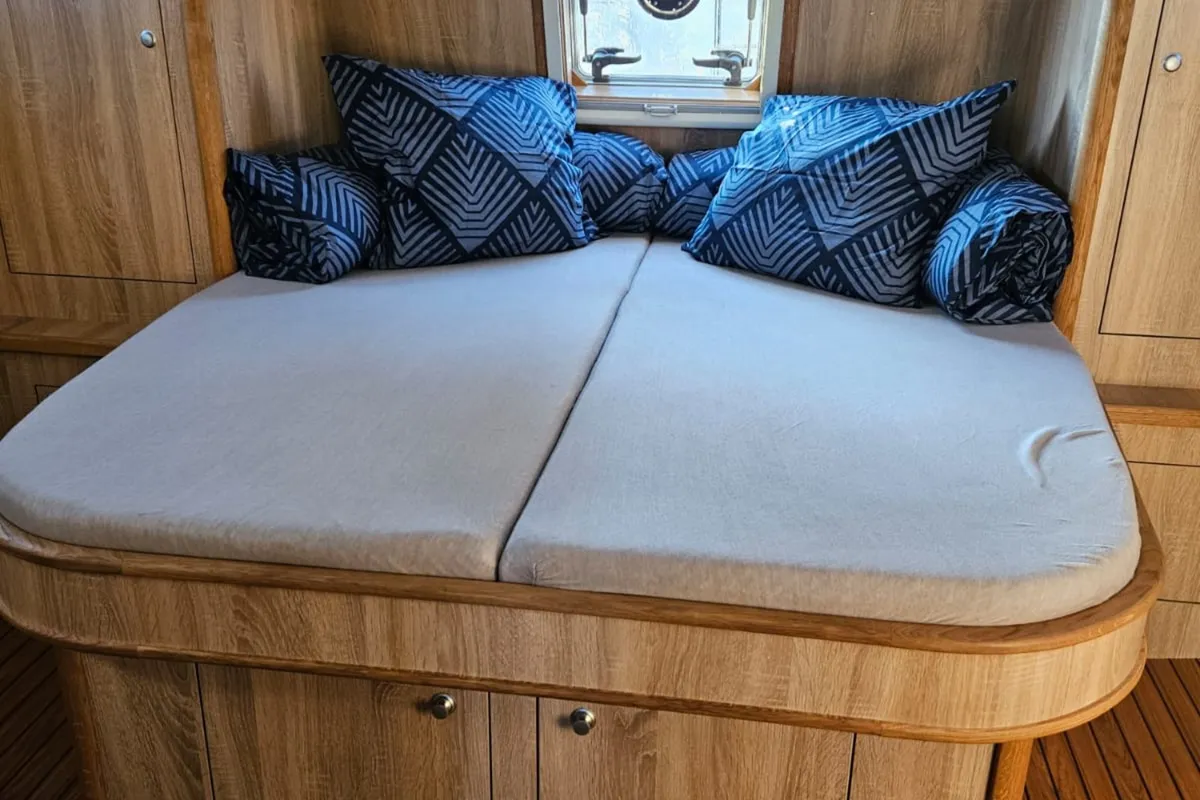 Cabin on Fortuna, a Gruno 41 Excellent motorboat at Akkrum, Netherlands