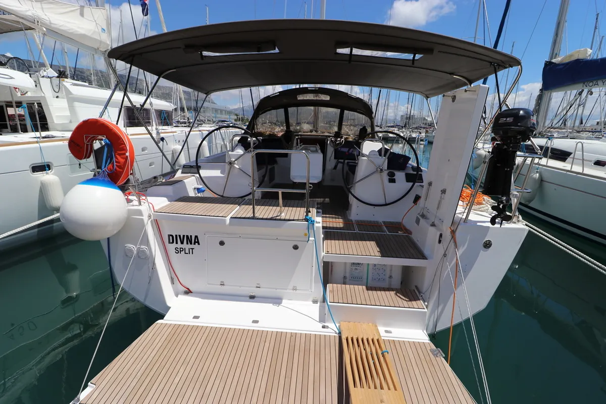Divna, a Dufour 460 GL sailboat at Kaštela, Croatia