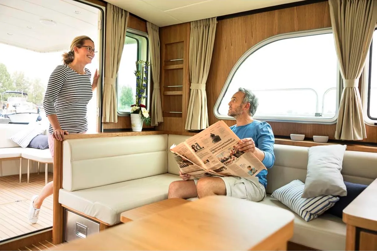 Salon of Luna Amanda, a Linssen Grand Sturdy 40.9 Sedan motor yacht at Kinrooi, Belgium