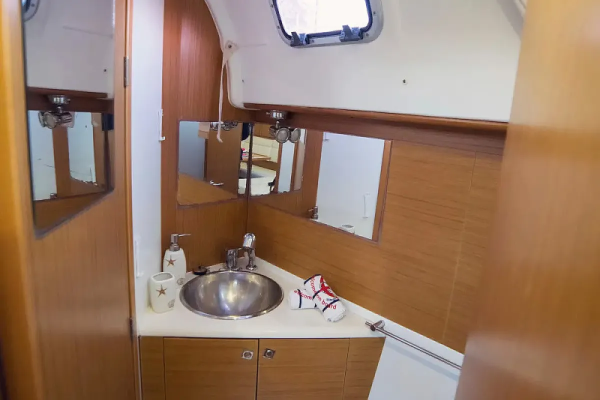 Head on Eleni, a Jeanneau Sun Odyssey 44 i sailboat at Volos, Greece