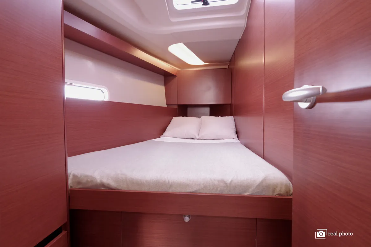 Cabin on Bea, a Hanse 458 sailboat at Puntone di Scarlino, Italy