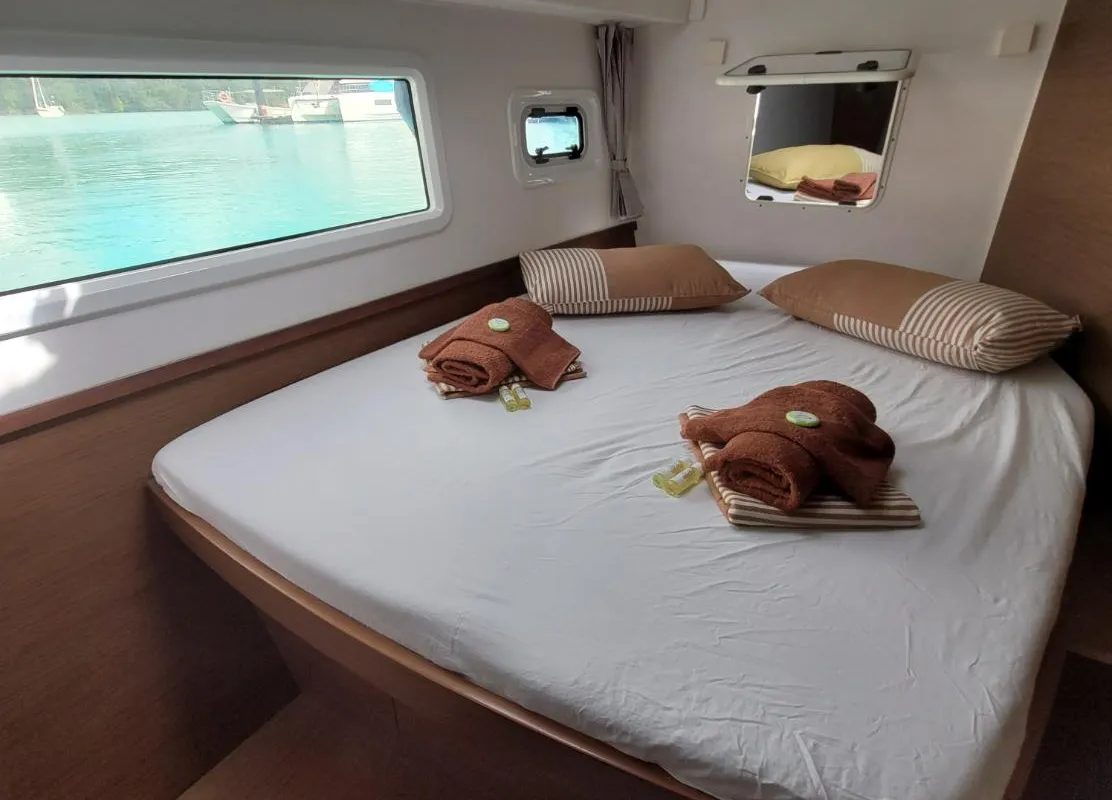 Cabin on Best Q, a Lagoon 42 catamaran at Roche Caiman, Seychelles