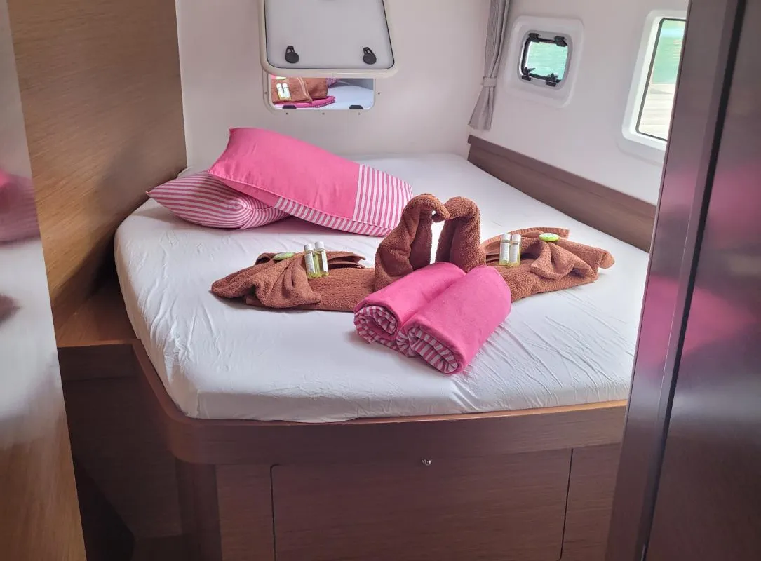 Cabin on Best Q, a Lagoon 42 catamaran at Roche Caiman, Seychelles