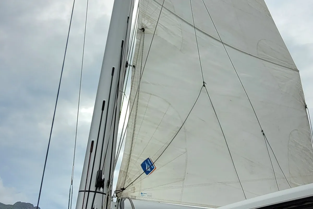 Best Q, a Lagoon 42 catamaran at Roche Caiman, Seychelles