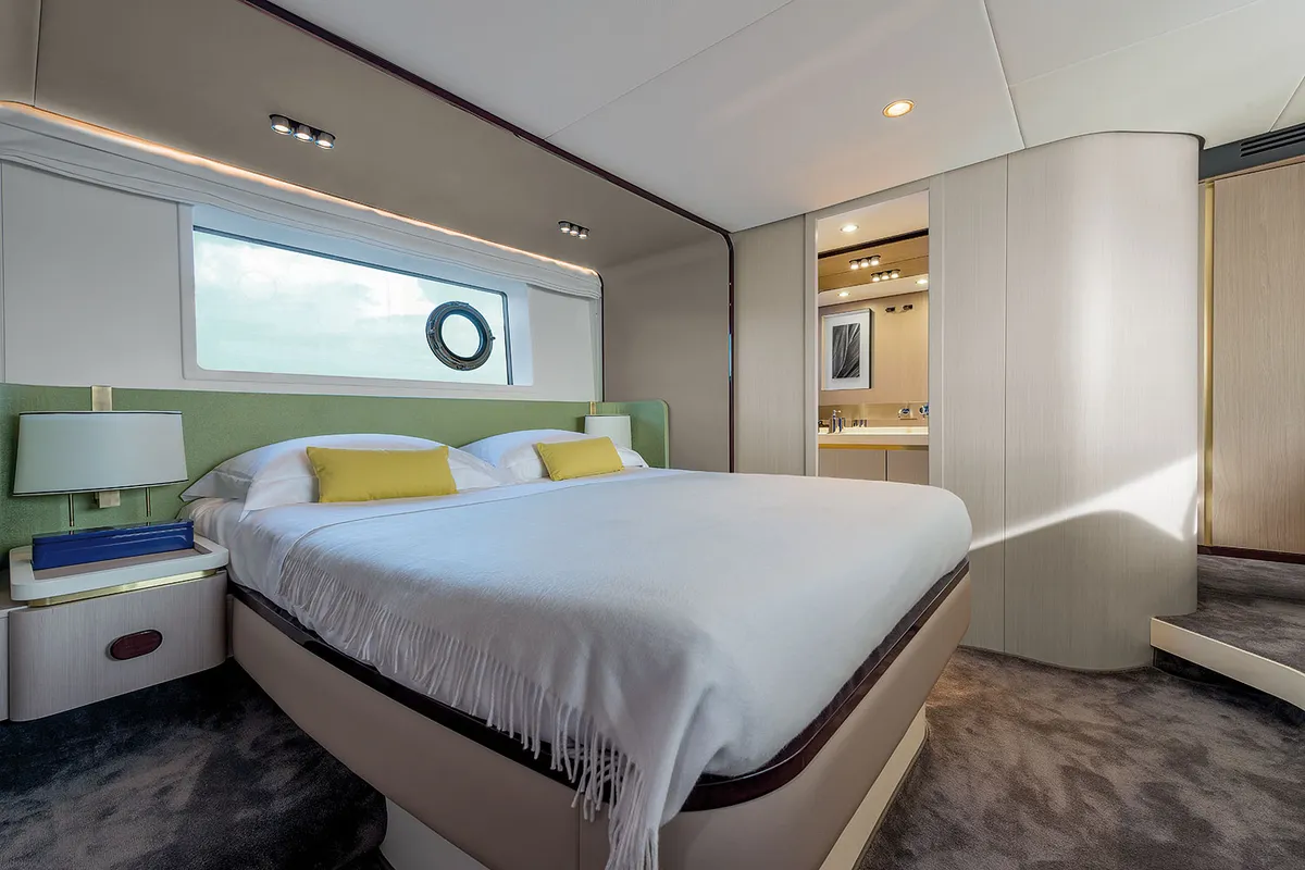 Cabin on ALUMINIA, a Azimut 60 motorboat at Grad Kaštela, Croatia
