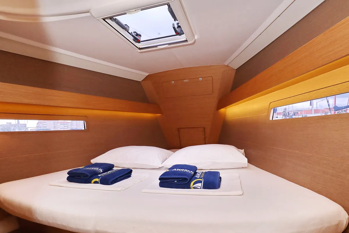 Cabin on Family Office, a Dufour 412 GL sailboat at Općina Sukošan, Croatia