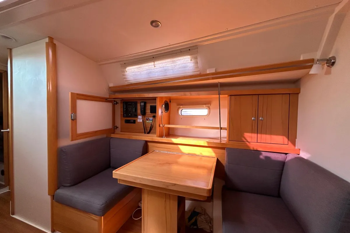 Salon of Mara, a Hanse 400 sailboat at Seget Donji, Croatia