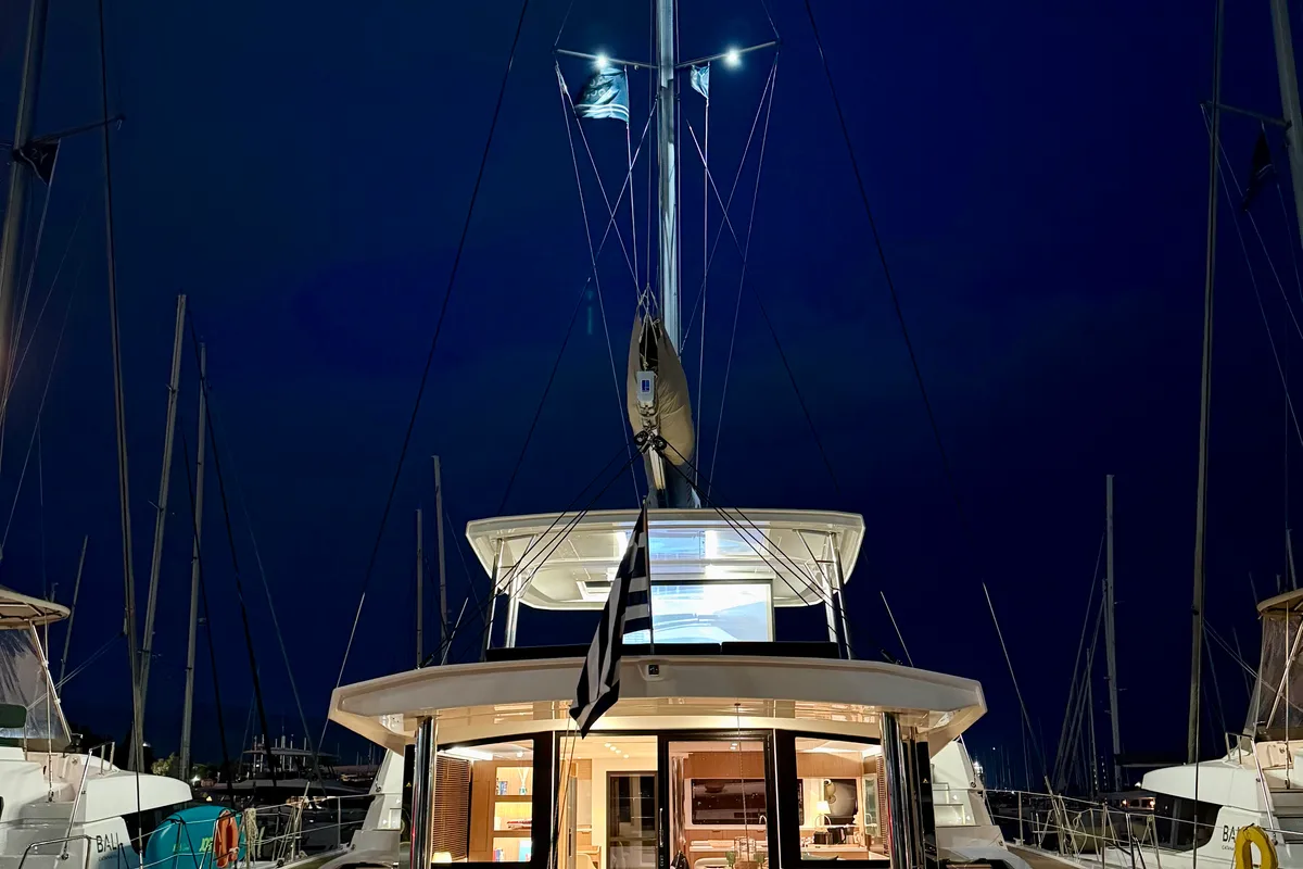 Exterior view of Romar V, a Bali 5.8 catamaran at Athens, Greece