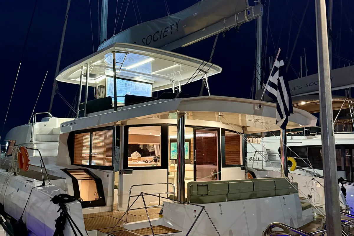 Exterior view of Romar V, a Bali 5.8 catamaran at Athens, Greece