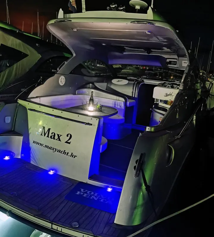 Deck of Max 2, a Grginić jahte Mirakul 30 motorboat at Općina Sukošan, Croatia