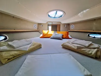 Cabin on Max 2, a Grginić jahte Mirakul 30 motorboat at Općina Sukošan, Croatia