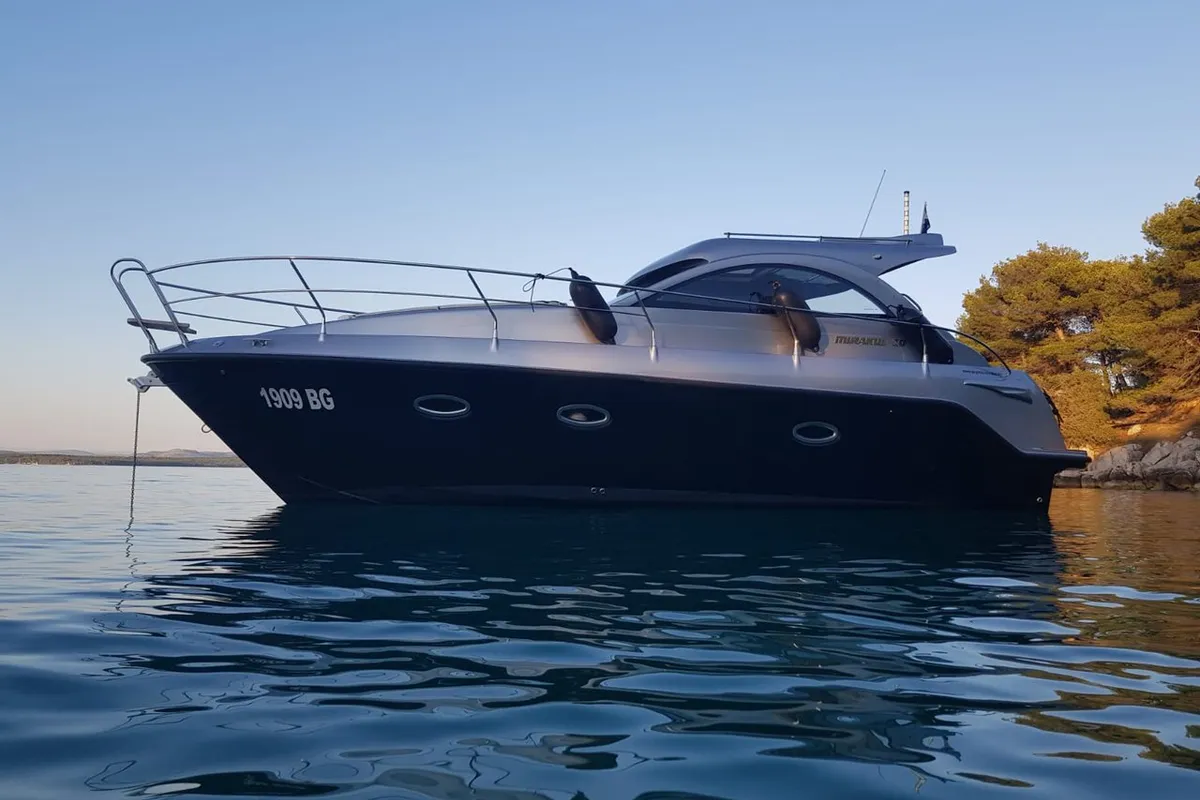 Exterior view of Max 2, a Grginić jahte Mirakul 30 motorboat at Općina Sukošan, Croatia