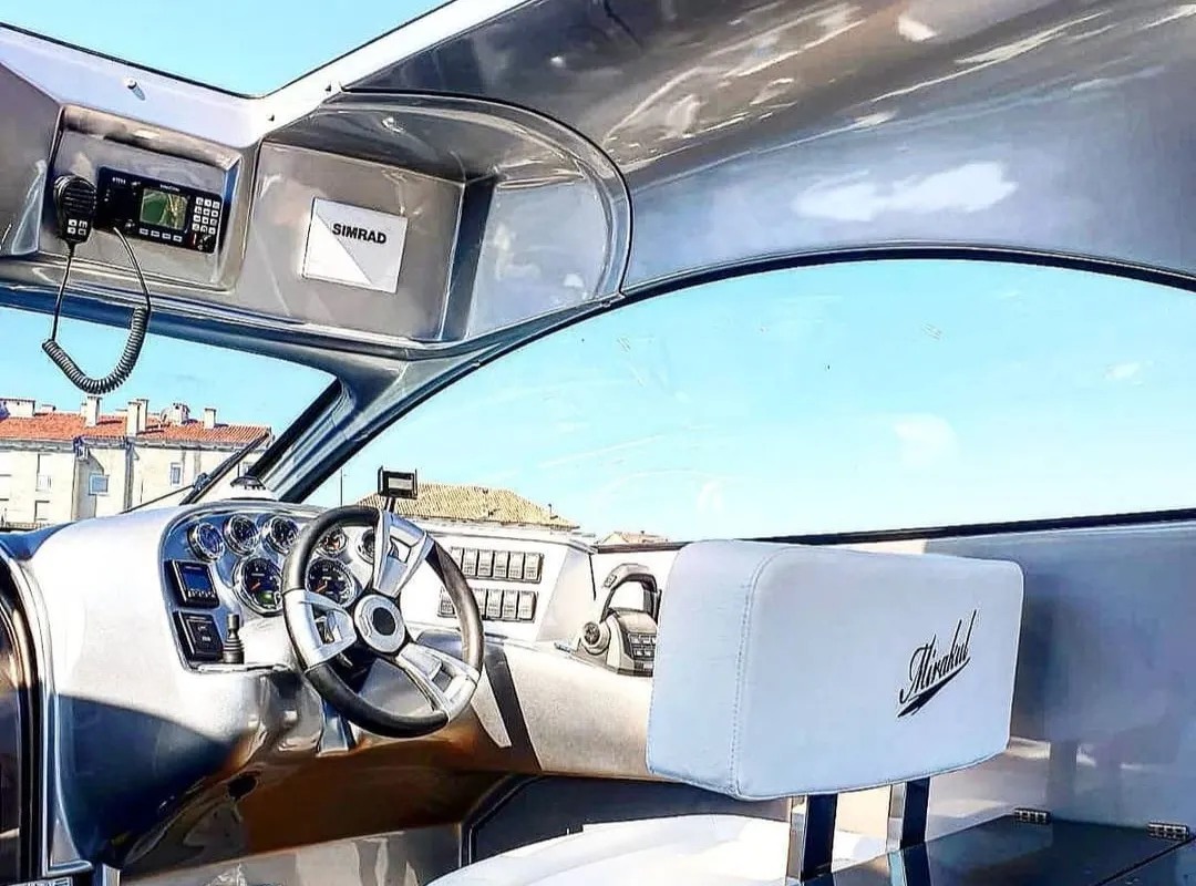 Max 2, a Grginić jahte Mirakul 30 motorboat at Općina Sukošan, Croatia