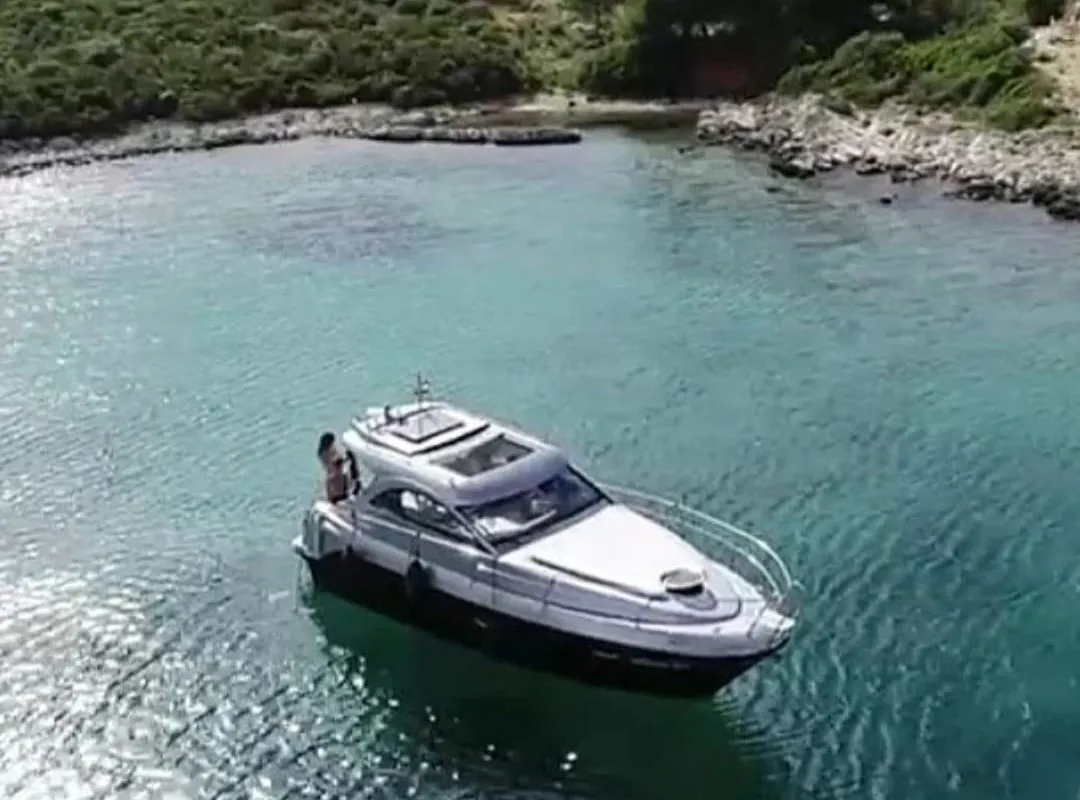 Max 2, a Grginić jahte Mirakul 30 motorboat at Općina Sukošan, Croatia