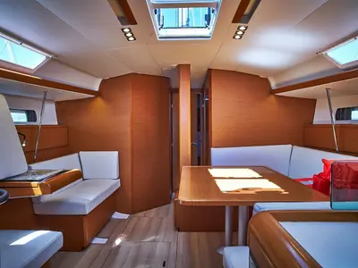 Salon of Una Bella Ria, a Jeanneau Sun Odyssey 449 sailboat at Izola / Isola, Slovenia