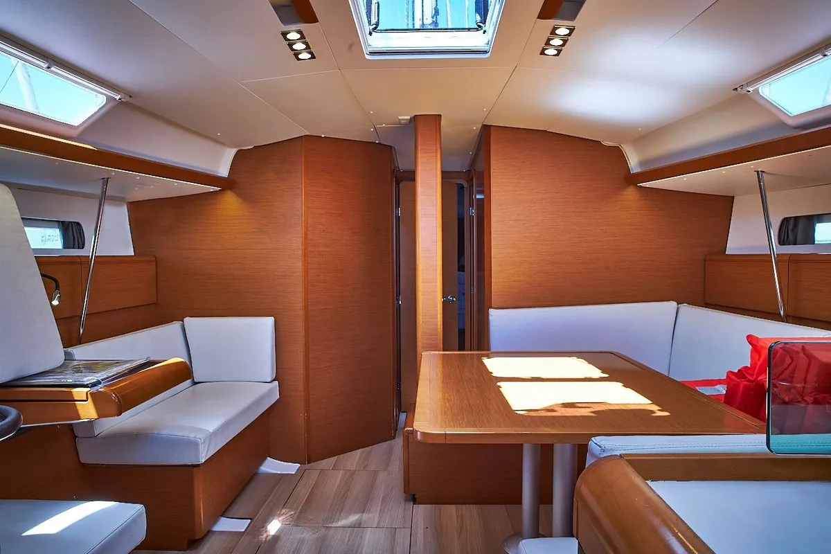 Salon of Una Bella Ria, a Jeanneau Sun Odyssey 449 sailboat at Izola / Isola, Slovenia
