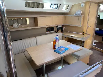 Salon of Spindrift, a Beneteau Oceanis 45 sailboat at Road Town, British Virgin Islands