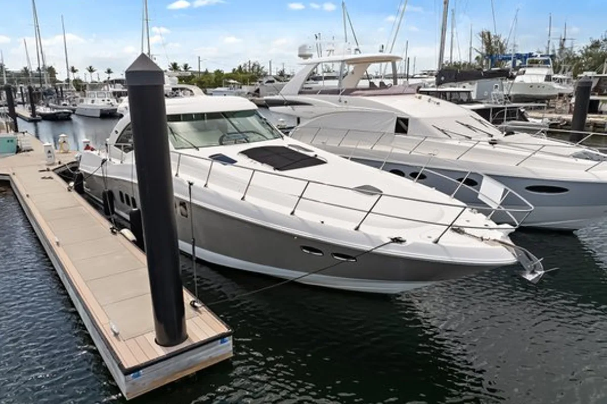 Exterior view of Parr T On, a Sea Ray 60 Sundancer motorboat at Stock Island, United States